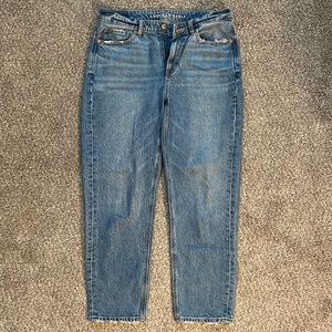 American Eagle Mom Jeans - Women’s 6 Short
